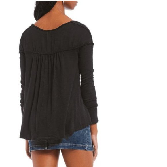 Free People Down Under Linen Blend Frayed Black Henley Top Sz Small - Picture 2 of 6